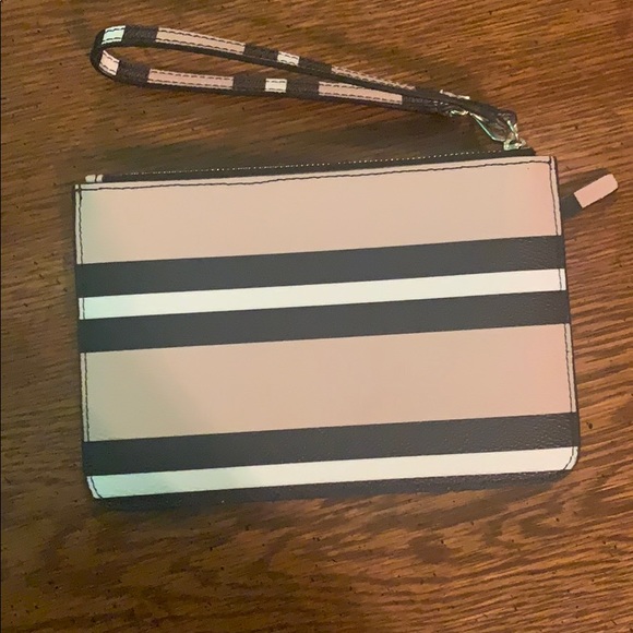 Kate Spade ♠️ Wristlet - Picture 2 of 4